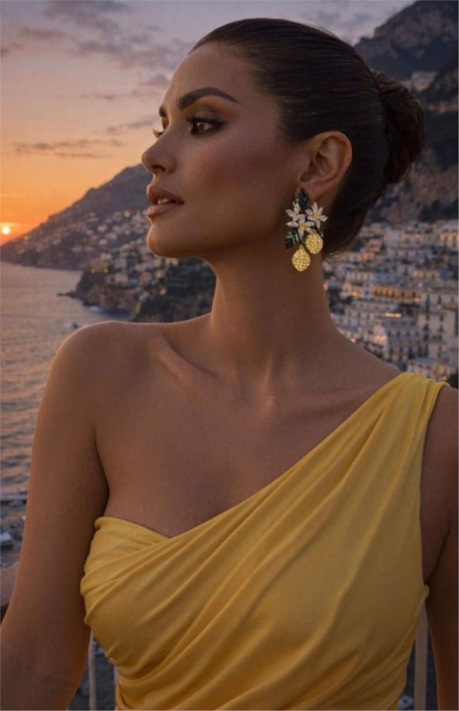 Nancy Kırık Taşlarla Bezeli Limon Dalı Figürlü Parlak Küpe